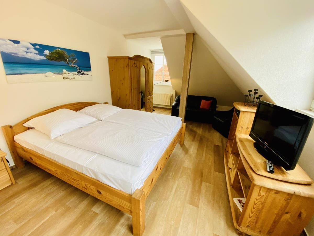 Meersalz, Ca 100 M Zum Strand Rostock Eksteriør bilde